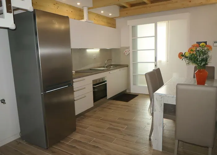 Elisa בית הארחה 4*